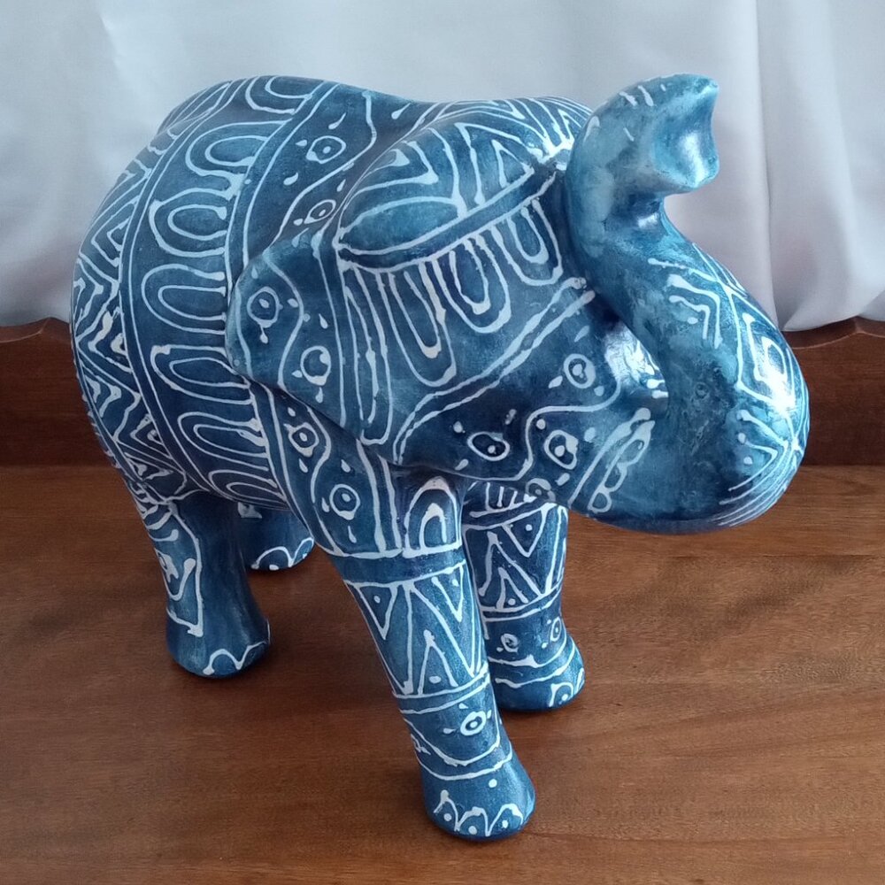Elephant Statue - Picture 7 of 7
